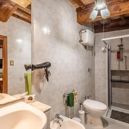 Sotto Gli Archi